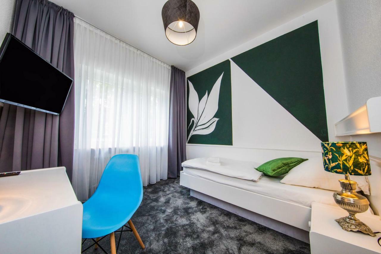 Single Room,820134500:JPEG